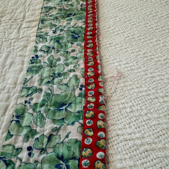 Antique handmade quilt 78 x 46 - Picture 6 of 6